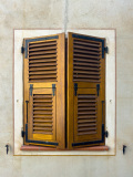 Fenêtre au volet fermée, Corte, Haute-Corse, France.