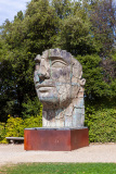 Le grand visage ou Tindaro Screpolato de Igor Mitoraj, jardin Bo